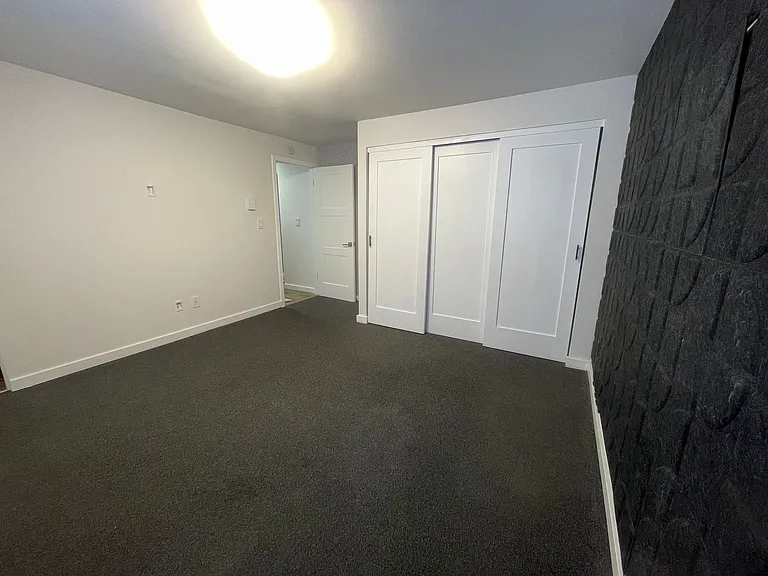 BS132-1 — Photo 9