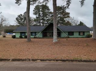 301 Founders Dr, Barnesville, GA 30204