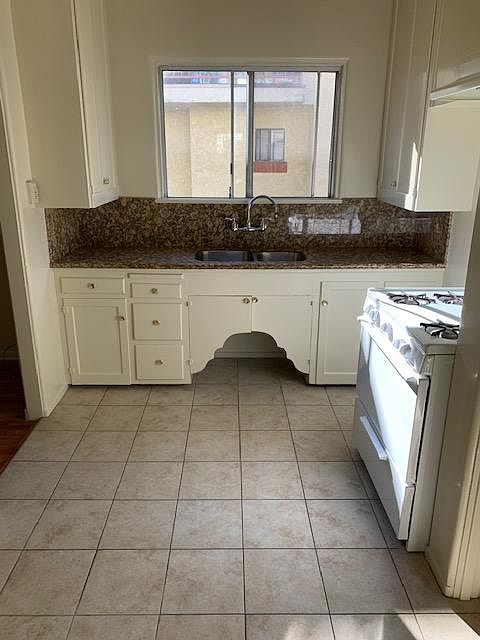 1st image of 609 S Adams St APT 8