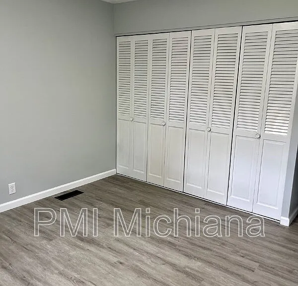 3110 Voll Ln — Photo 11
