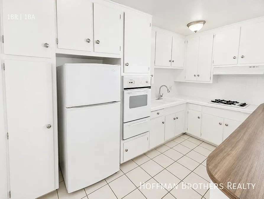3718 Mentone Ave Los Angeles, CA 90034 — Photo 2