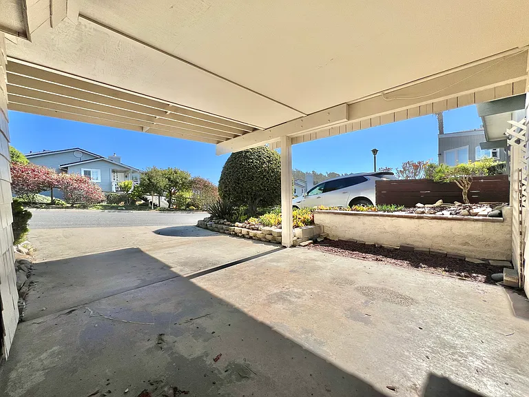 463 Sea Horse Dr — Photo 30