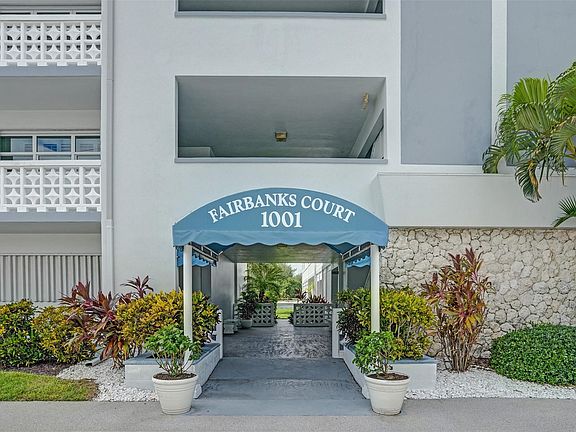 2nd image of 1001 N Riverside Drive #304