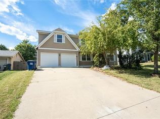 1117 Somerset Cir, Lawrence, KS 66049