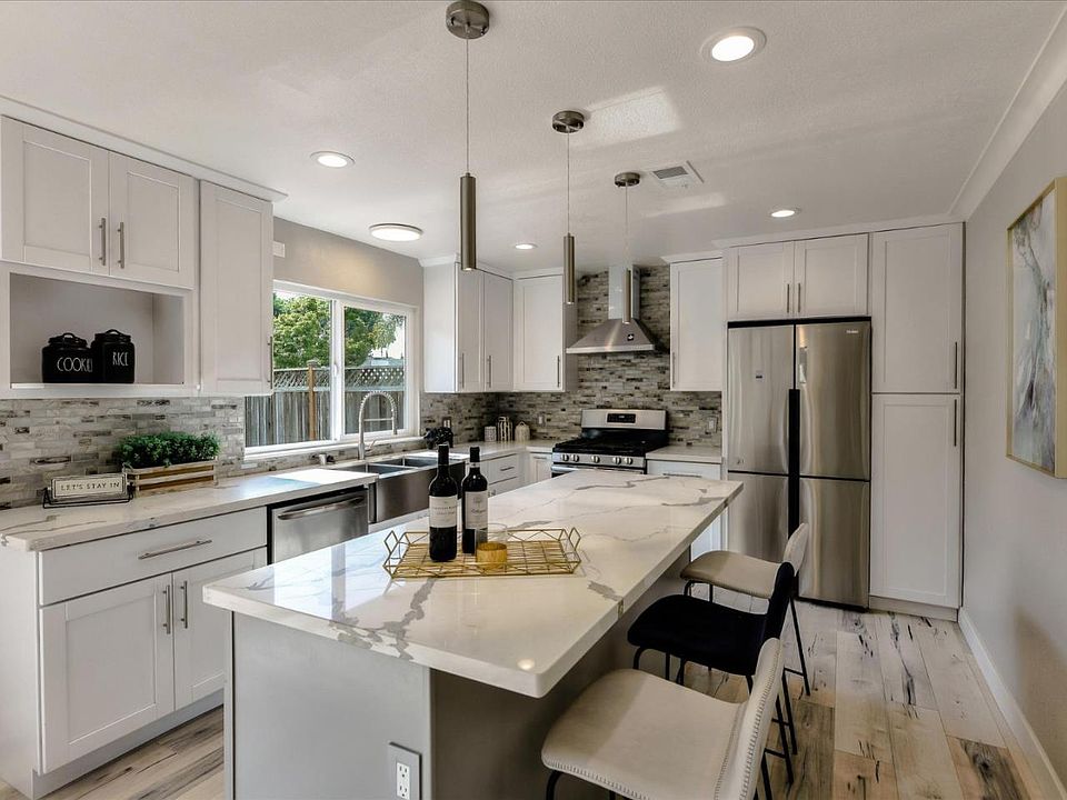 1st image of 1447 Las Palmas Dr