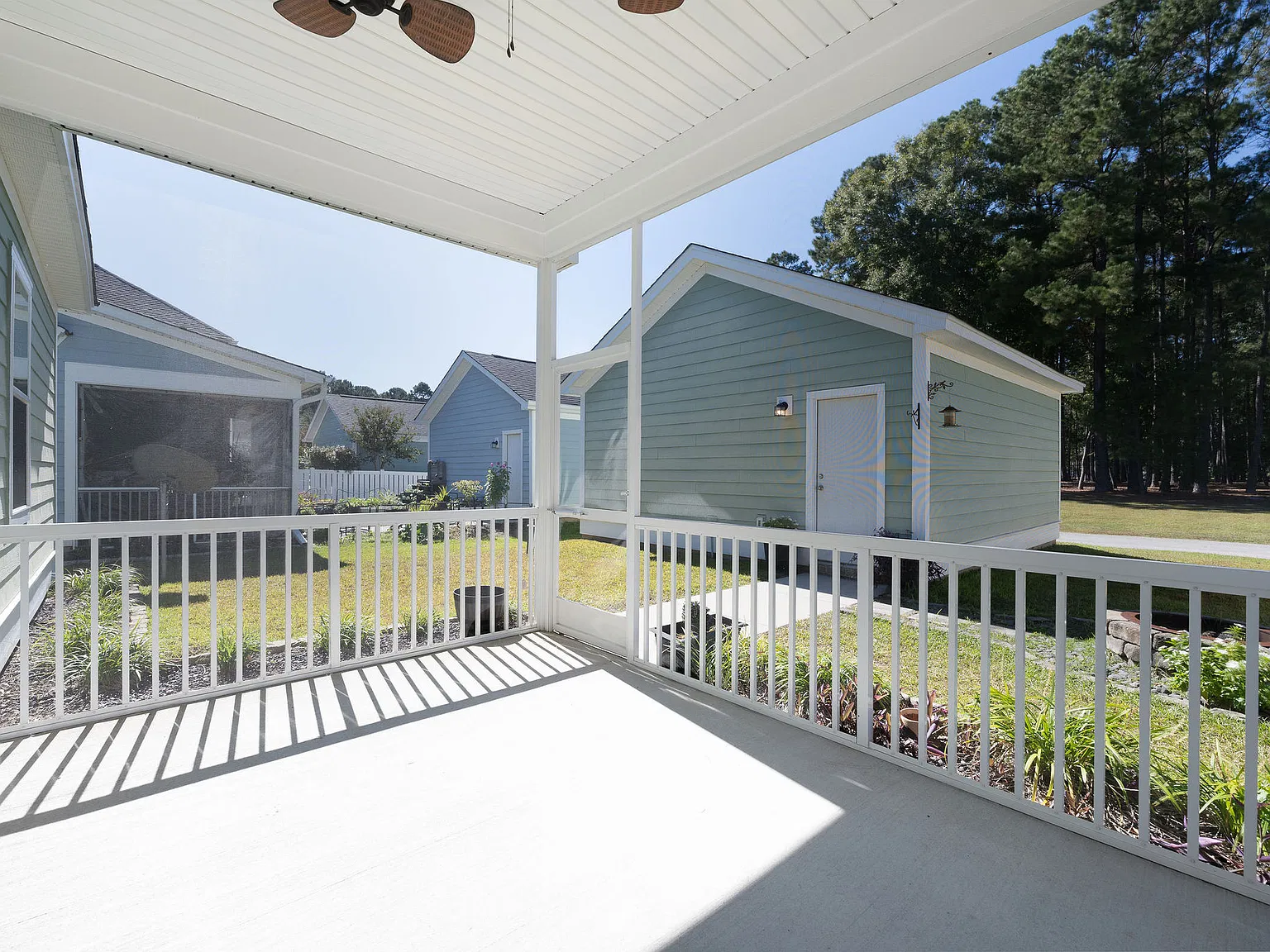 3 bed, 1336 sqft, $2,150 — Photo 2