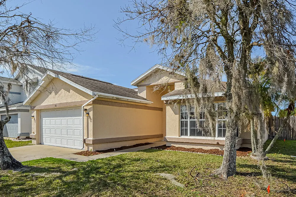 3 bed, 2.0 bath, 1410 sqft, $3,180 — Photo 3