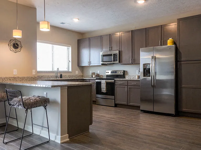 Entertaining is a breeze when you have a kitchen this large to work in.