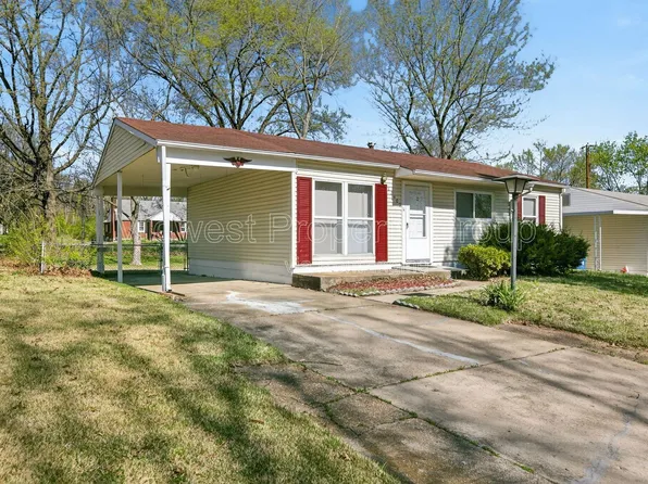 12405 Pizarro Dr, Saint Louis, MO 63138
