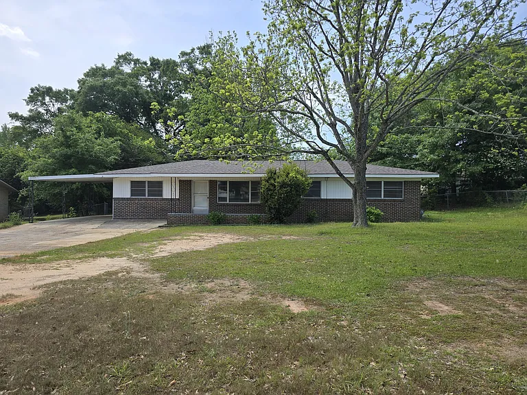 222 Plaza Dr — Photo 1