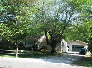 2953 Hayne Rd, Akron, OH 44312