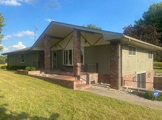 1500 Pike St, Clinton, IN 47842