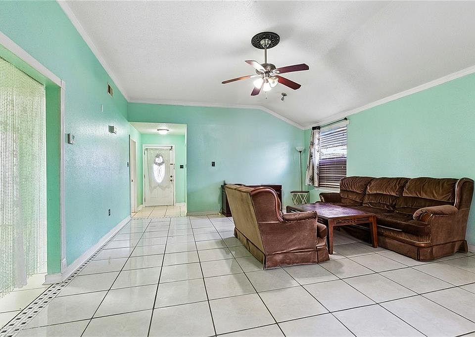 2nd image of 7100 Gentry Rd