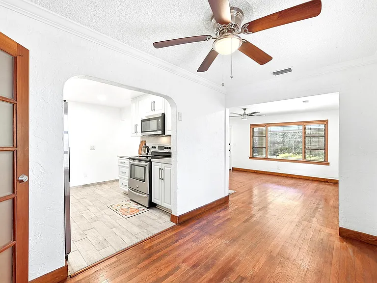 1516 SW 24th St — Photo 18