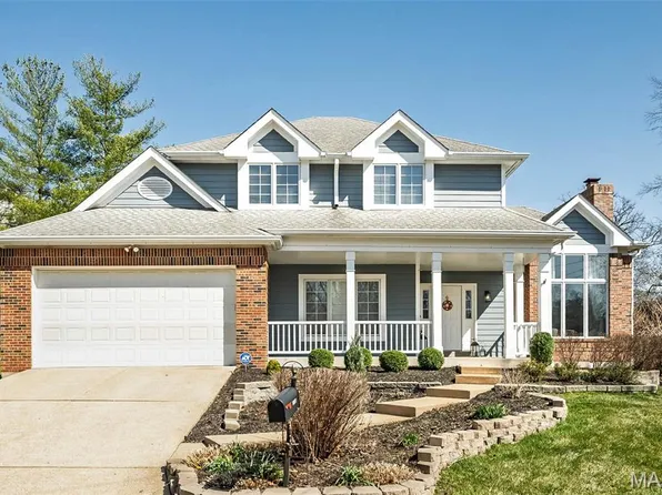 2134 Lakeview Dr, Saint Louis, MO 63131