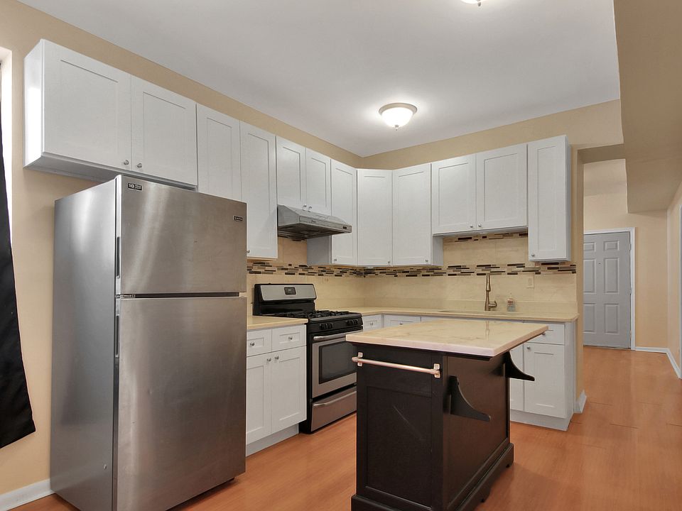 1st image of 3800 S Emerald Ave APT 1R