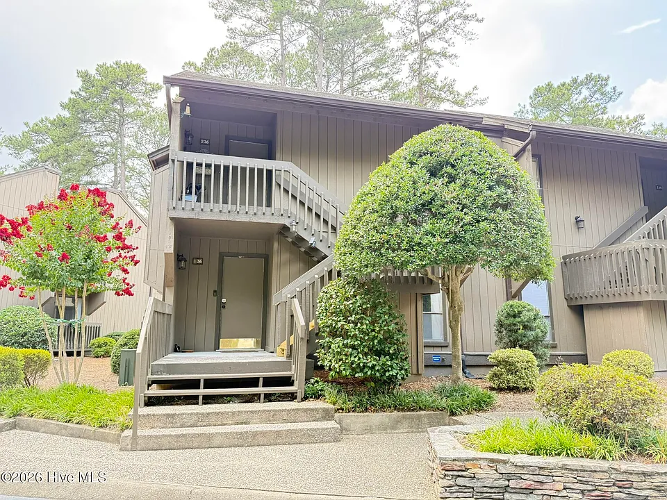 10 Pine Tree Rd #136