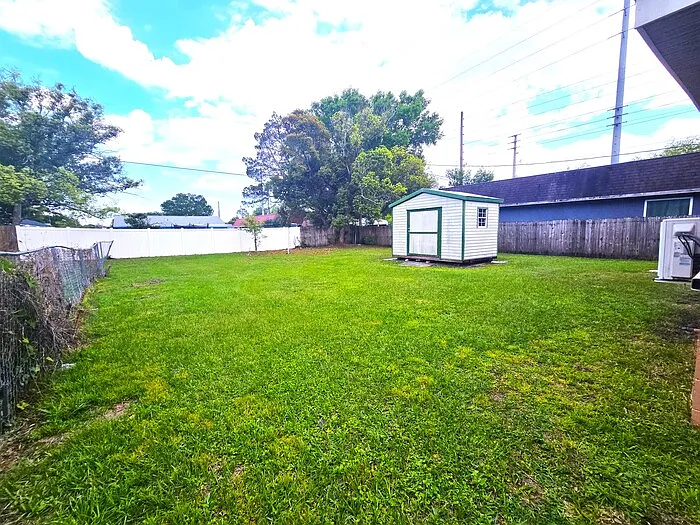 919 Columbia Ave — Photo 23