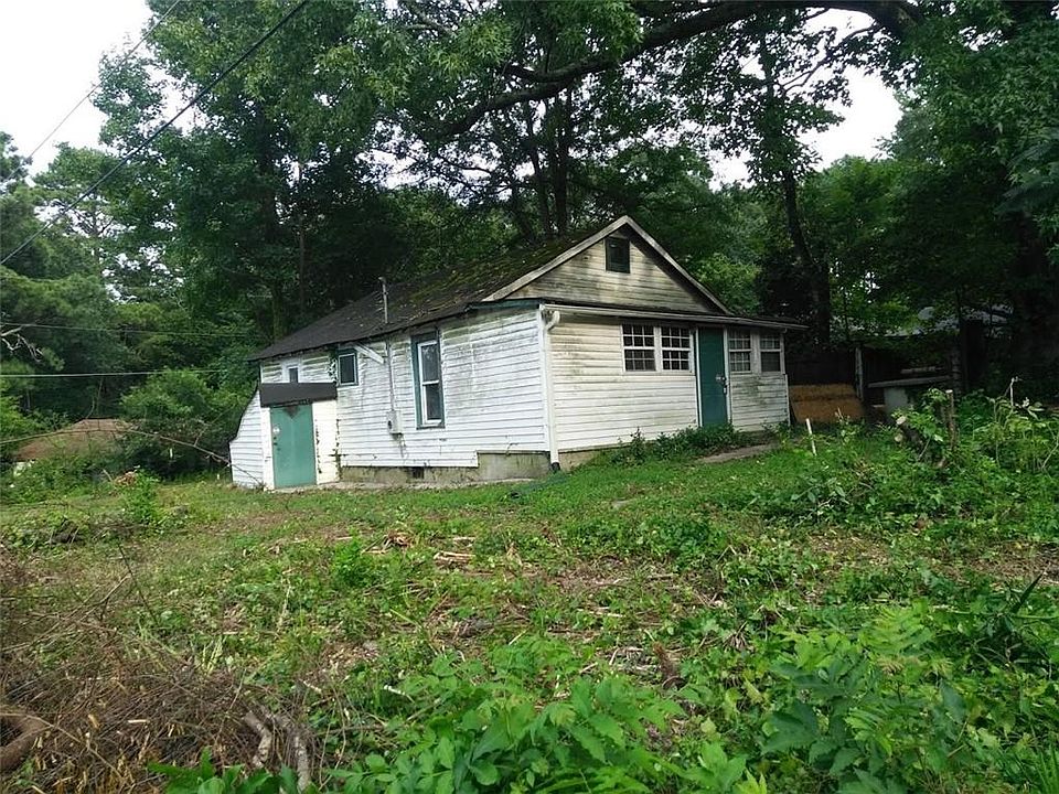 2nd image of 2121 Wilson Ave NW