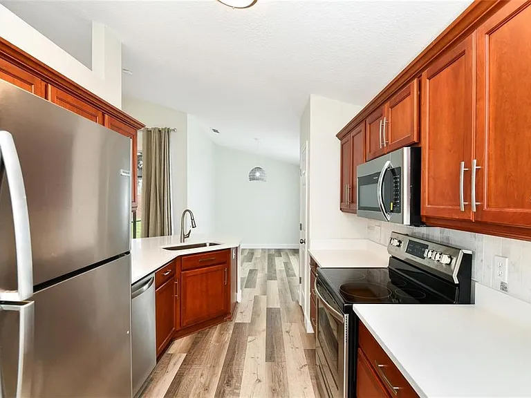 1820 Burchstone Dr — Photo 8