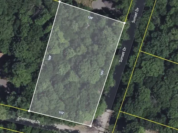 Crestwood And Sunset Dr, Greentown, PA 18426