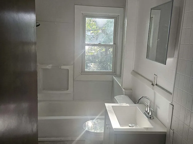 576 E 110th St #2 — Photo 8