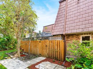 7536 Courtyard Run E, Boca Raton, FL 33433