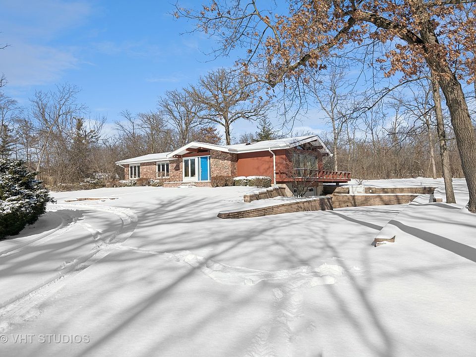 1st image of 8 Big Oak Ln