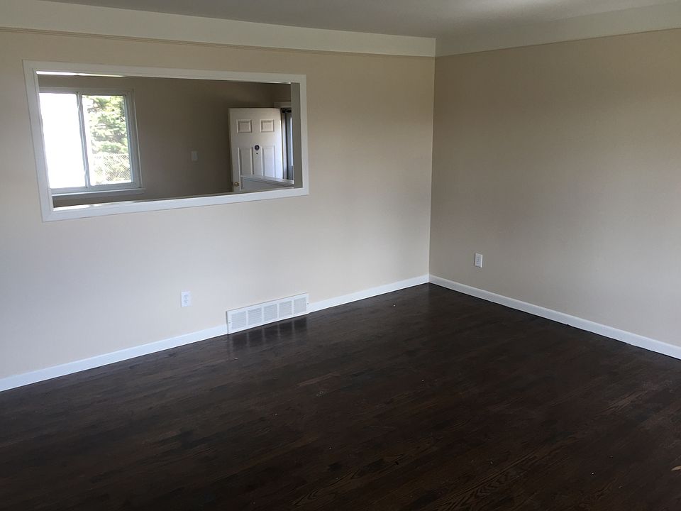 2nd image of 14829 Alvin Ave