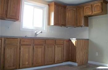 5th image of 8593 Hunt Ave
