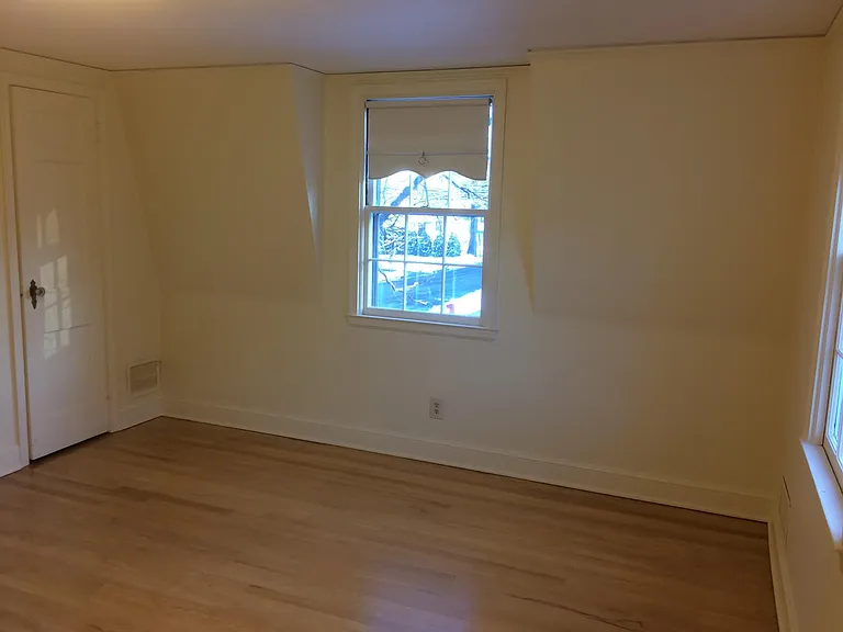 16 Thomson Rd — Photo 14