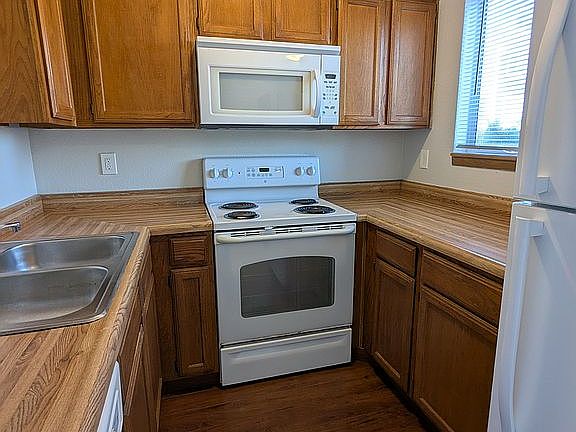 5th image of 507 Colorado St Unit 6