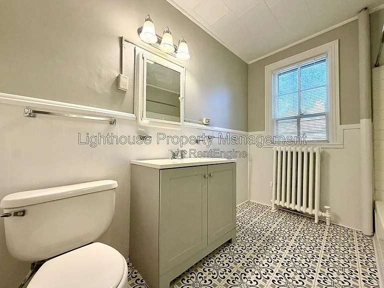63 Michigan St NE — Photo 2