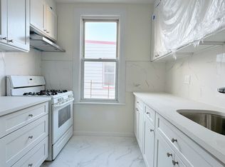 7755 75th St #2, Ridgewood, NY 11385