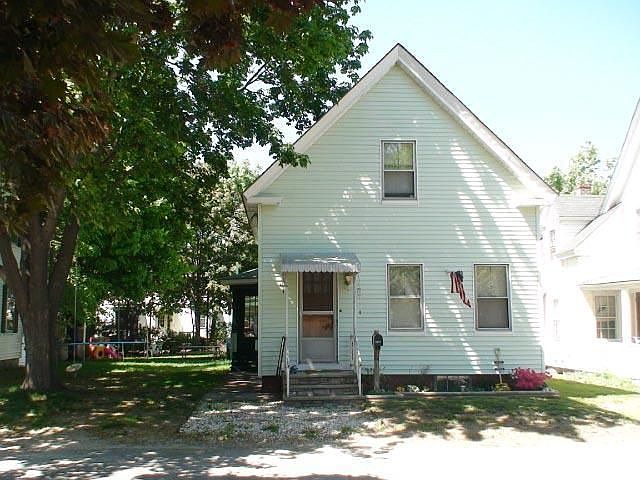 2nd image of 9 Maple St