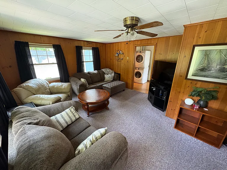 231 River Dr #2 — Photo 5