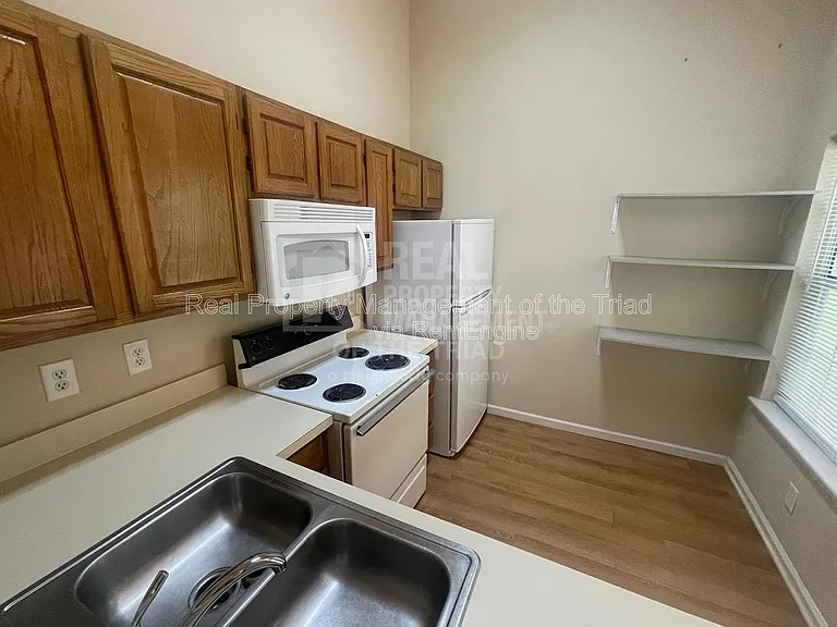 3607 McCuiston Rd #52 — Photo 8
