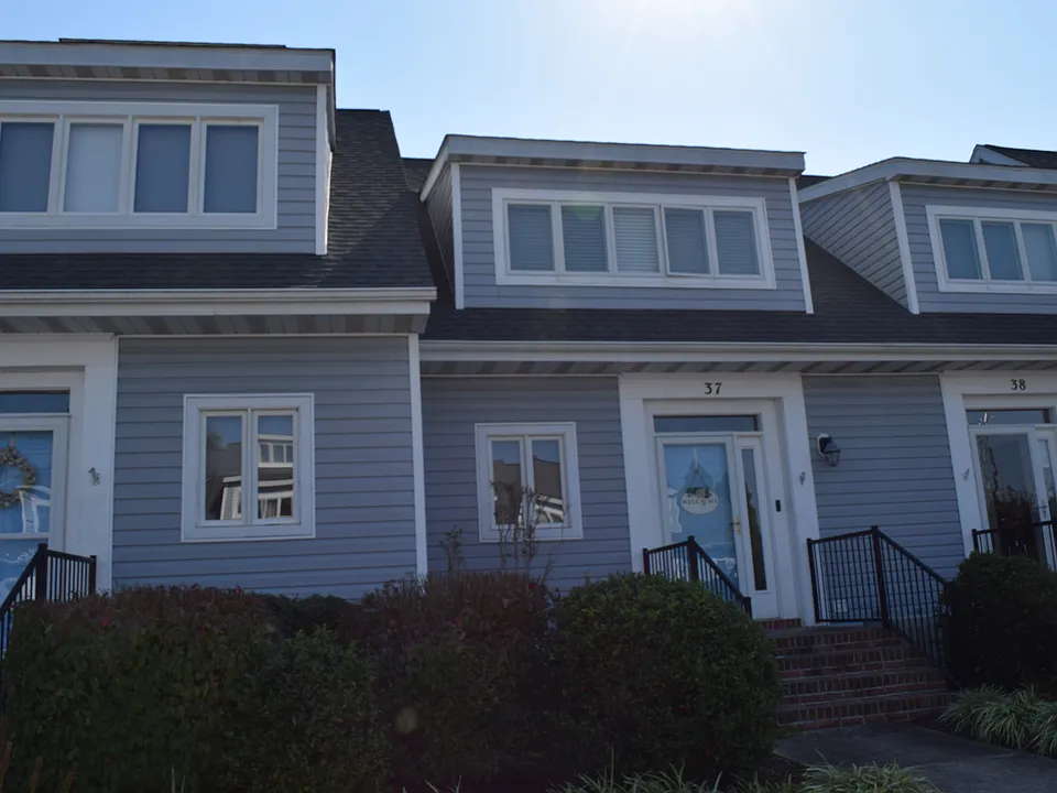 37 Henlopen Gdns #37