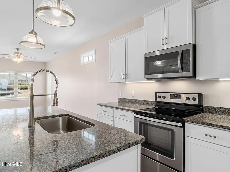 1103 Pirates Landing Dr — Photo 14