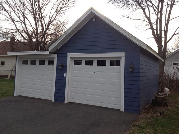 garage w/ remote openers