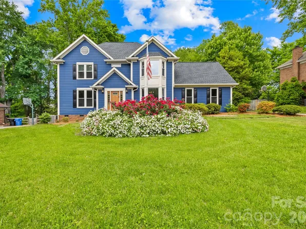 1066 Briarcliff Rd, Mooresville, NC 28115