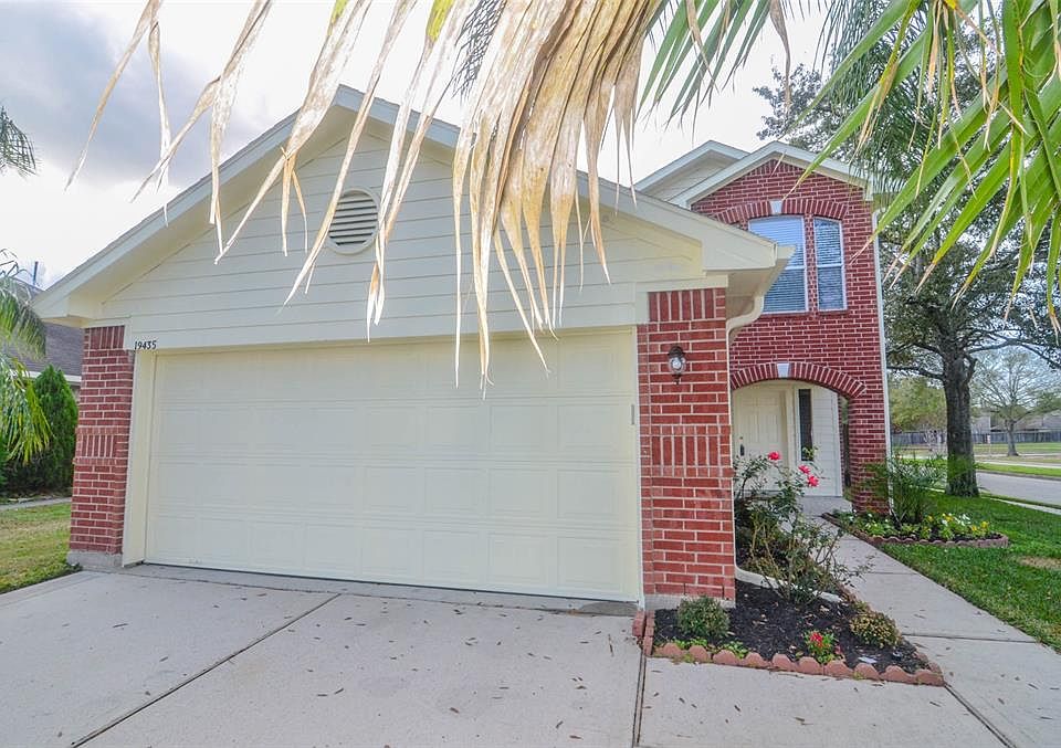 1st image of 19435 Ambrosia Falls Dr