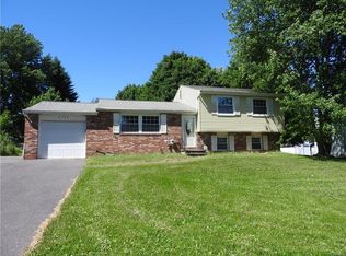 3720 Snowdrop Rd, Baldwinsville, NY 13027
