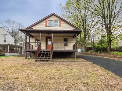 37 Homestead Rd, Lake Hopatcong, NJ, 07849