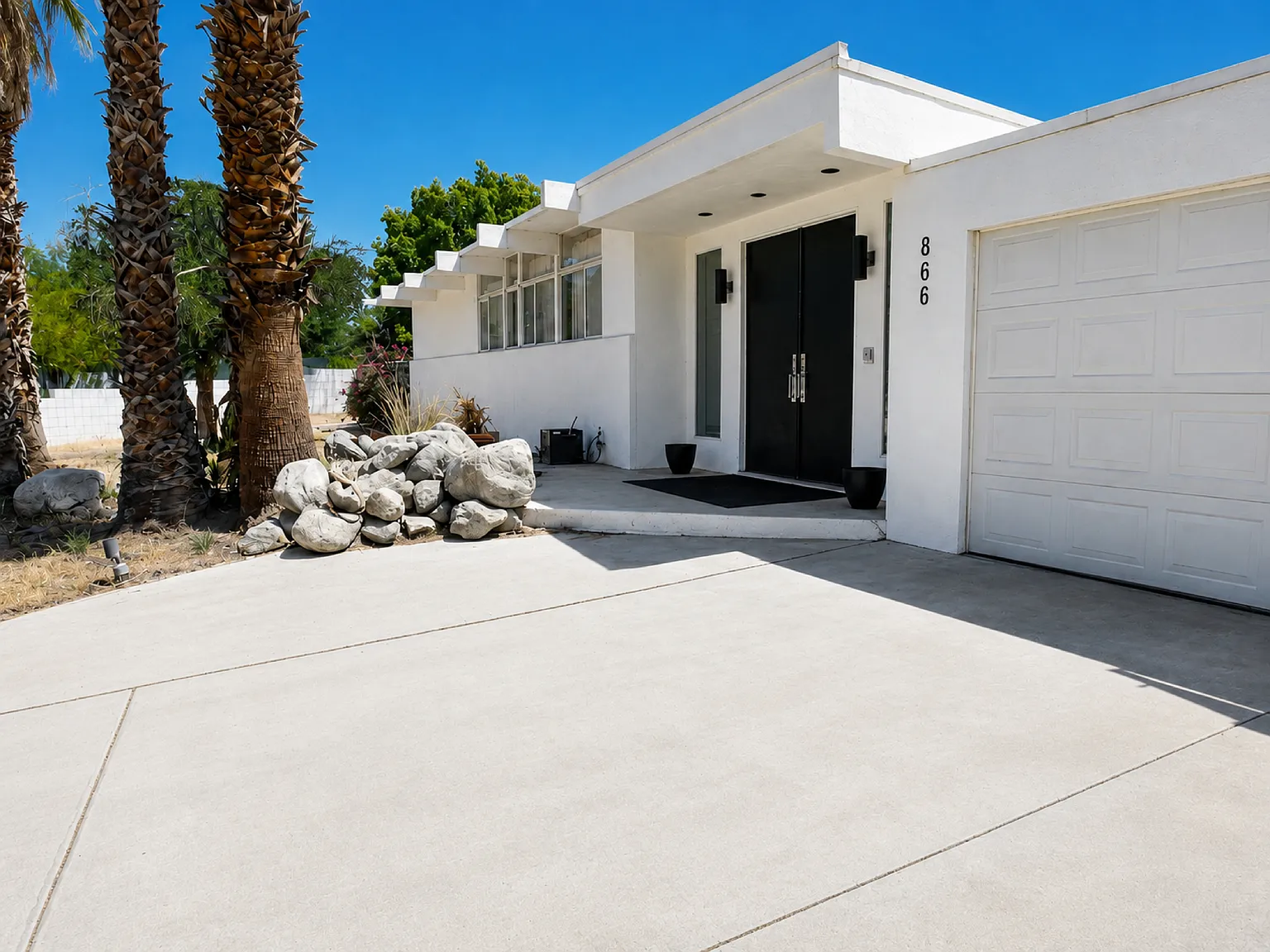 3 bed, 1810 sqft, $3,800 — Photo 2