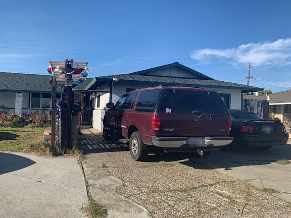 3rd image of 2583 Lombard Ave