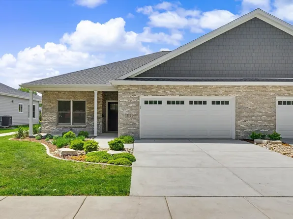 512 S 6th St, Fairbury, IL 61739