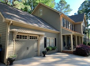 2905 Meadowview Ct, Apex, NC 27539