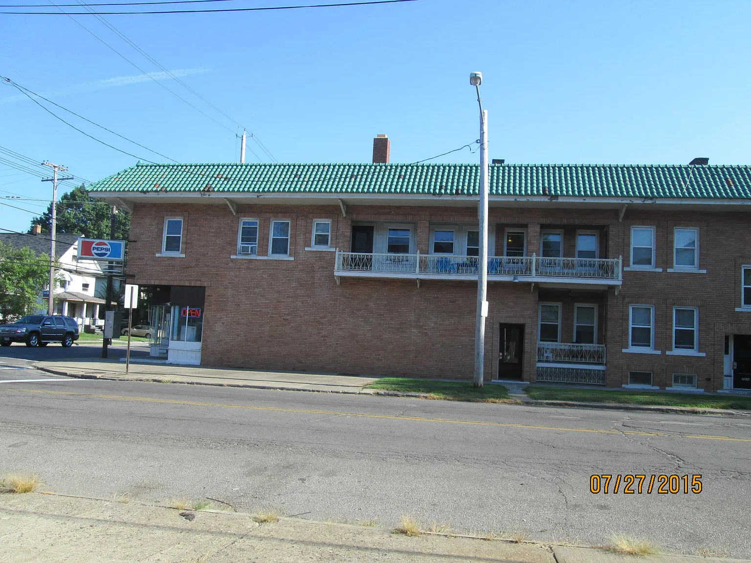 2 bed, 775 sqft, $900 — Photo 2
