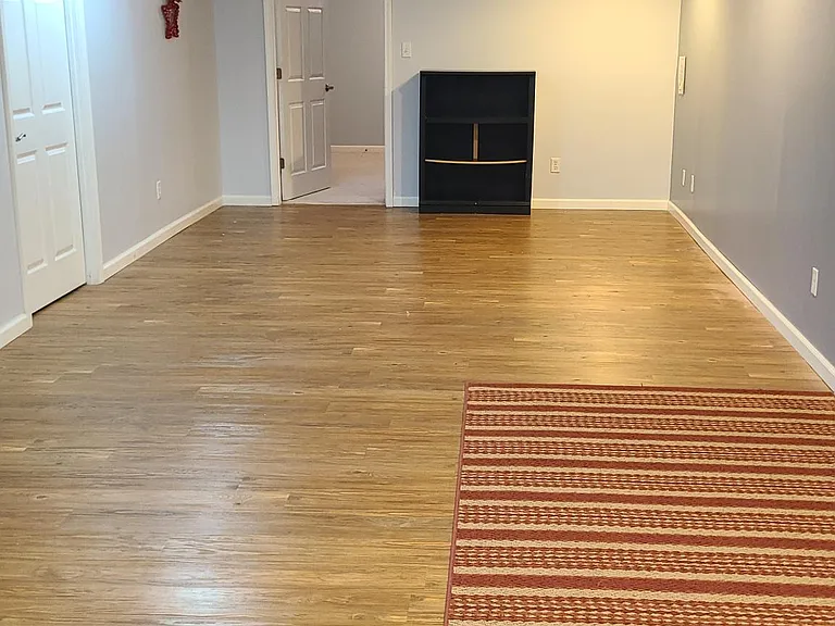 406 Old Towne Rd — Photo 17